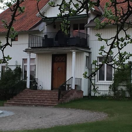 Bed and Breakfast Ekeby I Bro Esterno foto