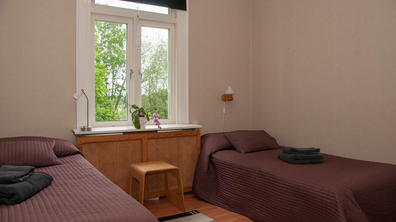 Bed and Breakfast Ekeby I Bro Esterno foto